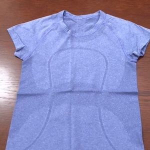 Lululemon short sleeve top
